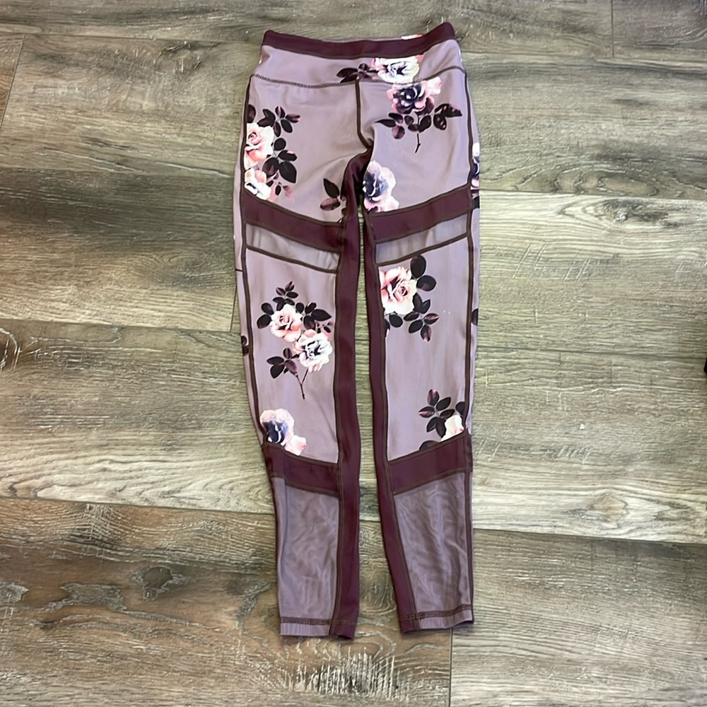 Allfenix 7/8 leggings worn once size XS